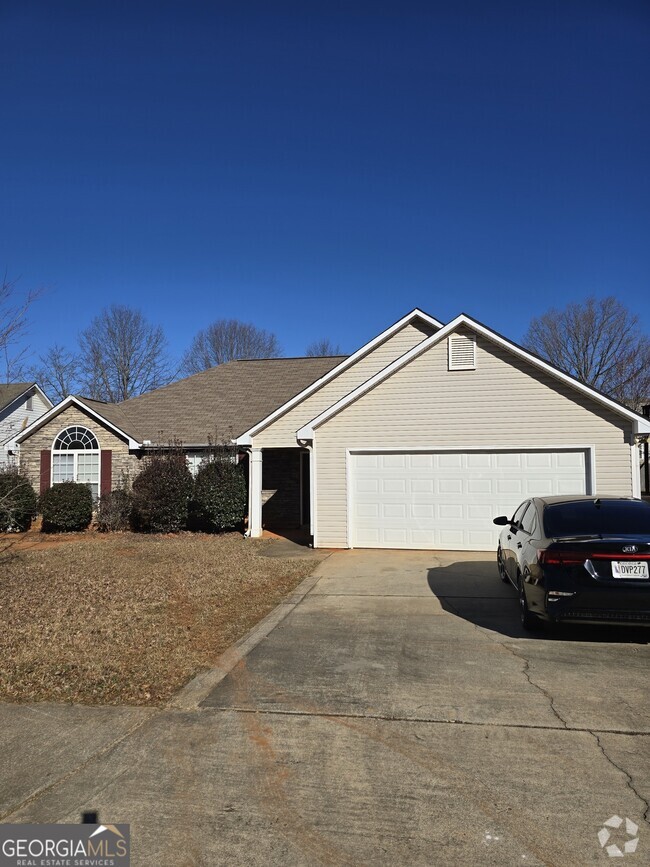 Building Photo - 5420 Yellow Pine Dr