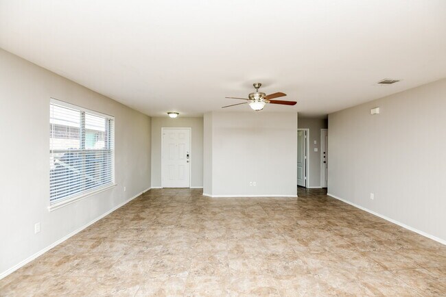 Foto del edificio - 8320 Autumn Creek Trail