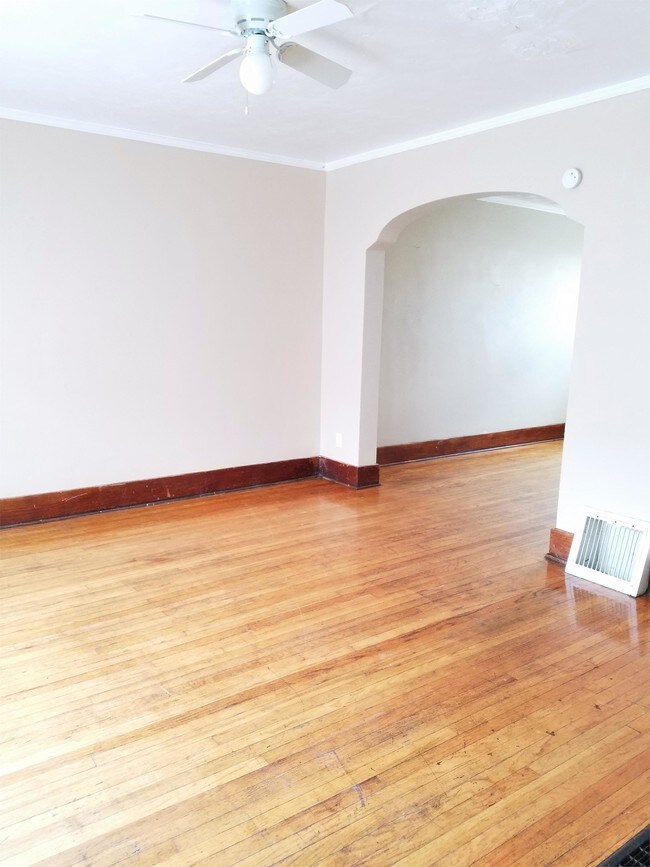 Foto del edificio - 119 S 8th St