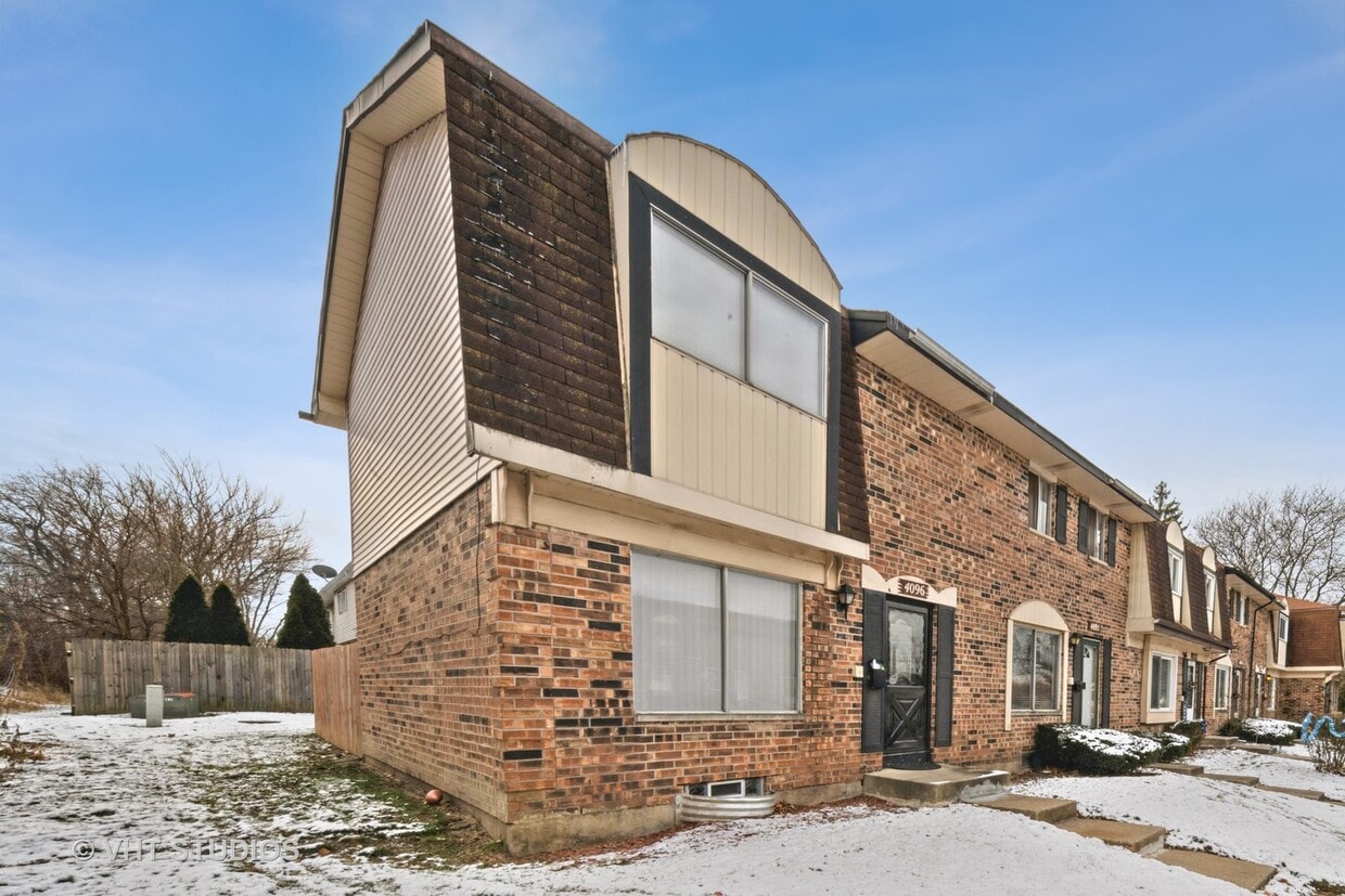 4096 Appleby Ln, Richton Park, IL 60471 Townhome Rentals in Richton