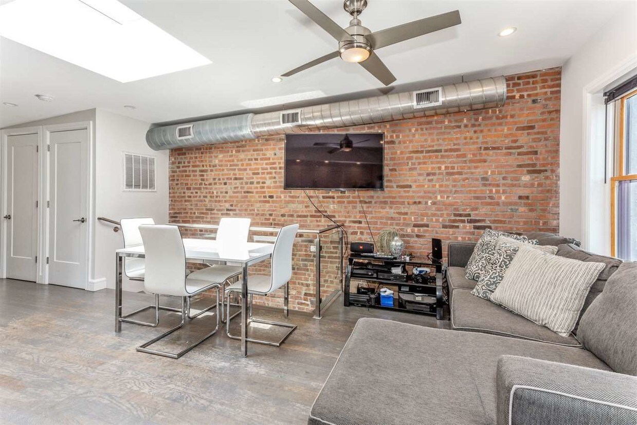 Foto principal - 47 Poplar St