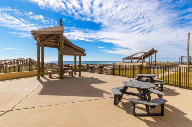 Foto del edificio - 24160 Perdido Beach Blvd
