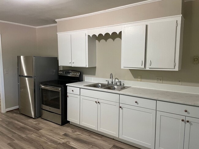 Building Photo - 1392