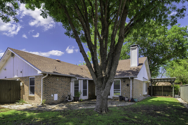 Building Photo - 1440 Colmar Dr