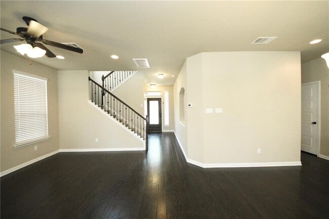 Building Photo - 10905 Minter Ct