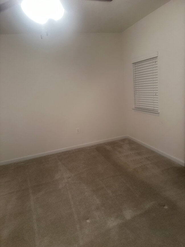 Foto del edificio - 5180 Mudville Ln