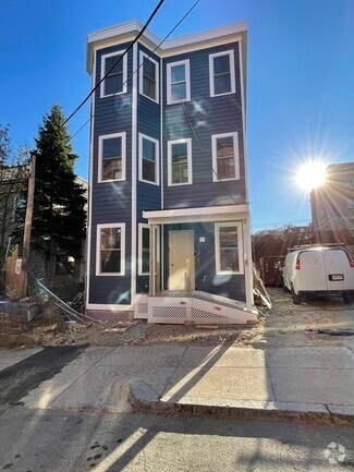Building Photo - 19 Dell Ave