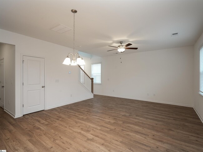 Building Photo - 213 Bryland Wy