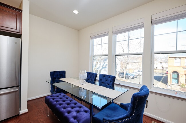 Building Photo - 3705 Roosevelt Pl NE
