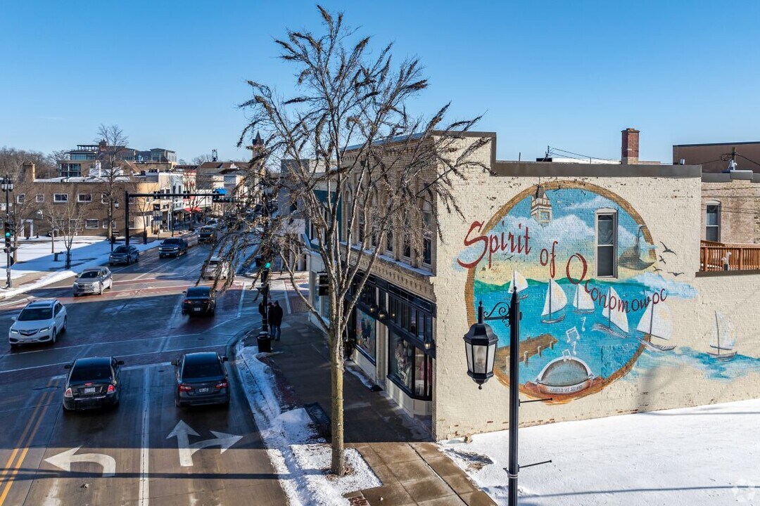 Oconomowoc