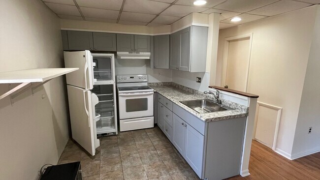 Foto del edificio - 4344 Tuckahoe Rd