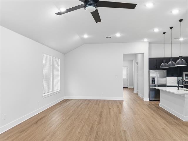 Foto del edificio - 2712 Andorra Rd