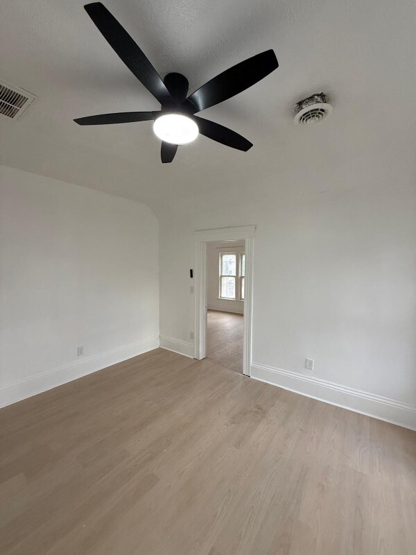 Building Photo - 1447 W 101st St