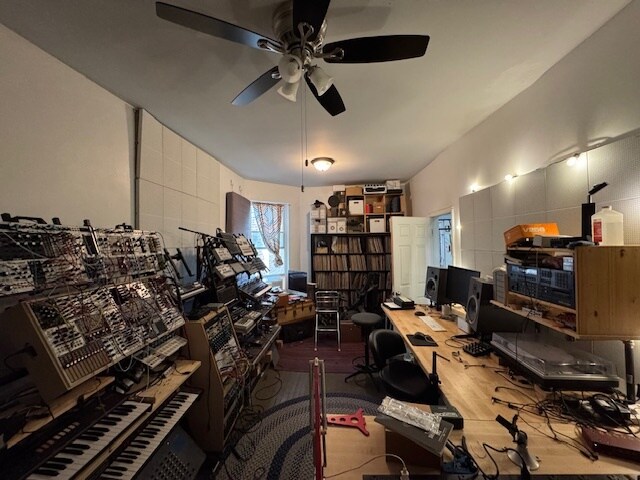 Primary Photo - 3145 W Augusta Blvd