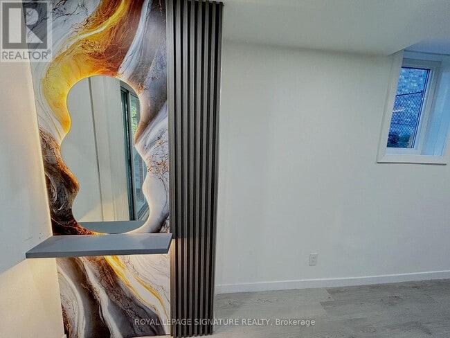 Photo du bâtiment - 130 King St