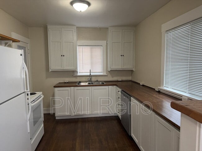 Building Photo - 315 Ryland St