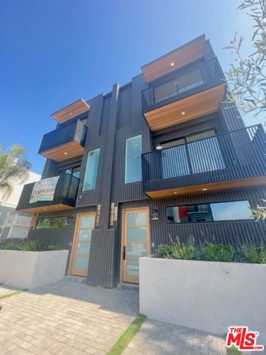 Foto del edificio - 10812 Peach Grove St