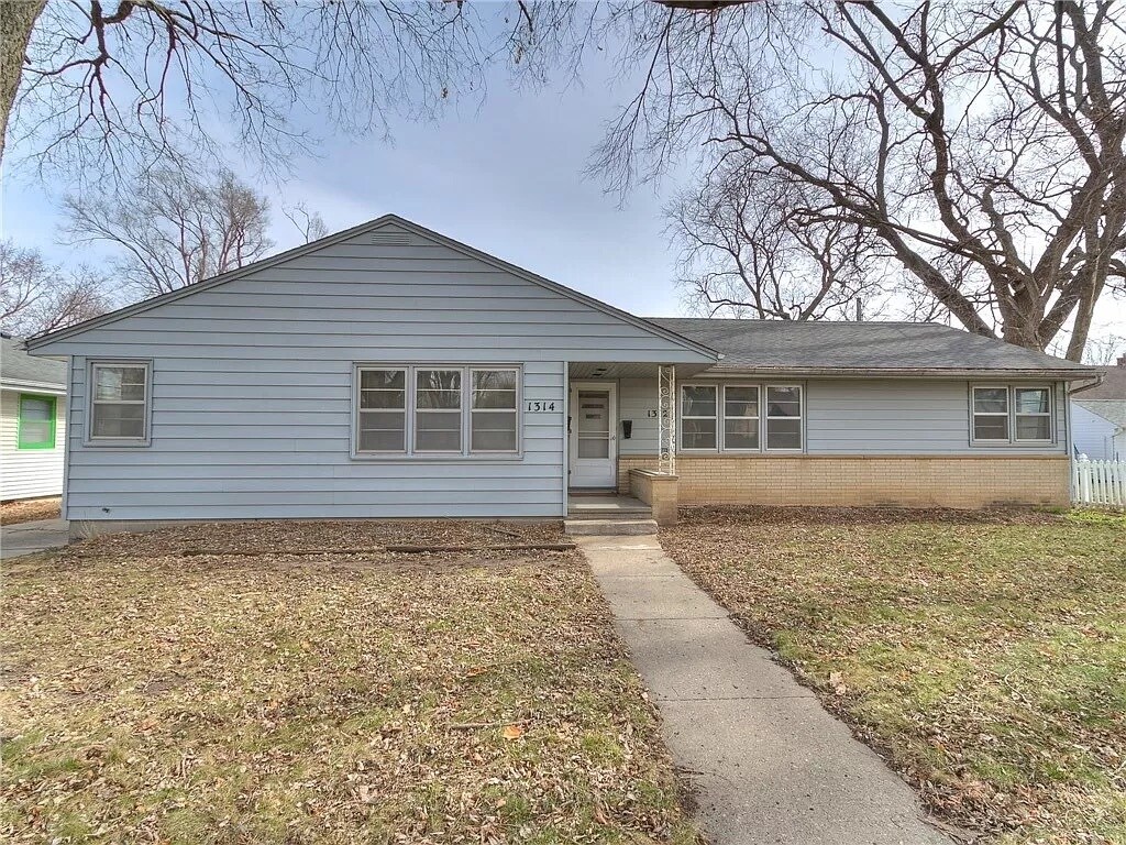 Primary Photo - 1312 Wilson Ave
