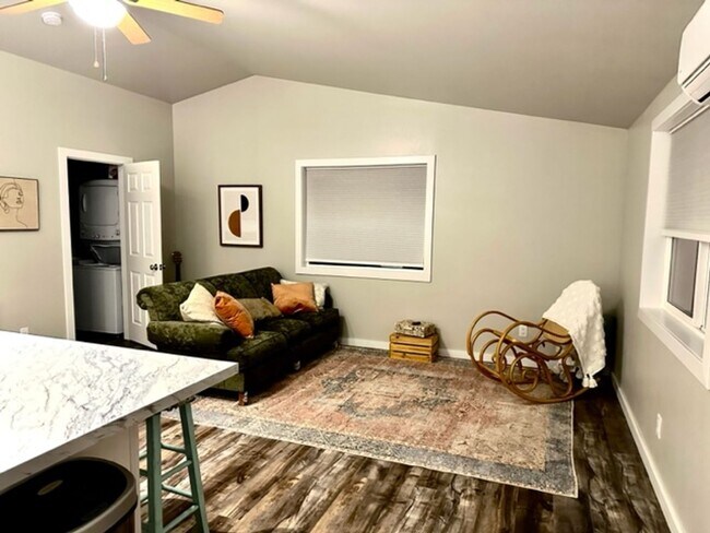 Foto del edificio - Whitefish Apartment