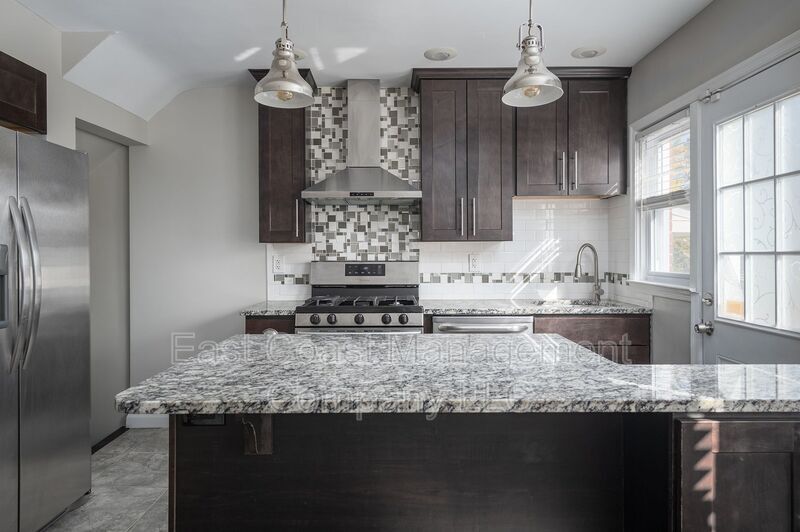 Foto principal - 2104 Redthorn Rd