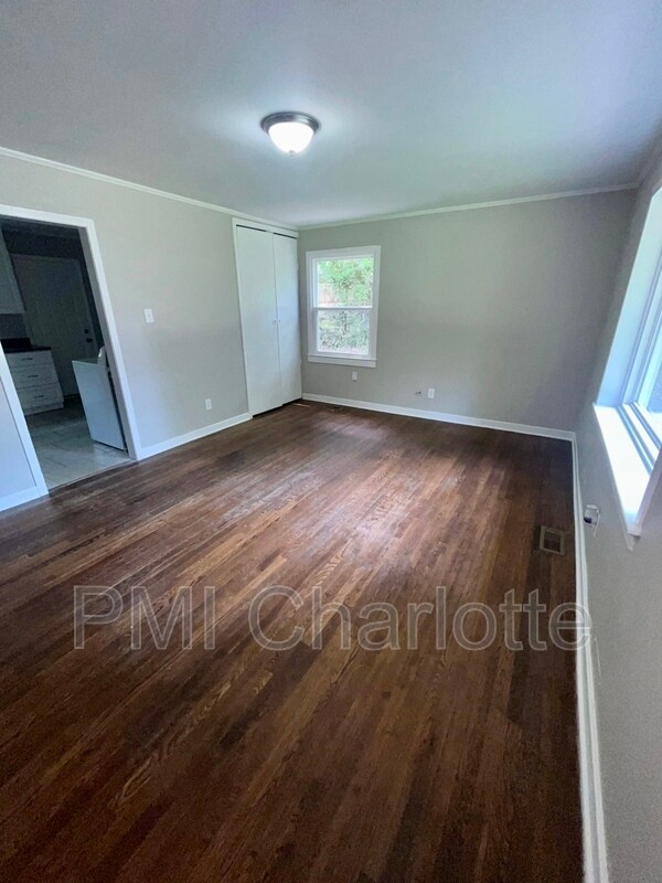 Foto del edificio - 4106 Howie Cir
