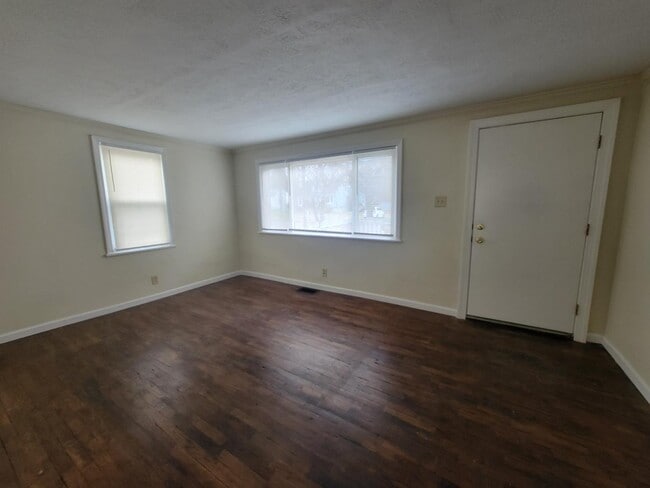 Building Photo - 378 George St