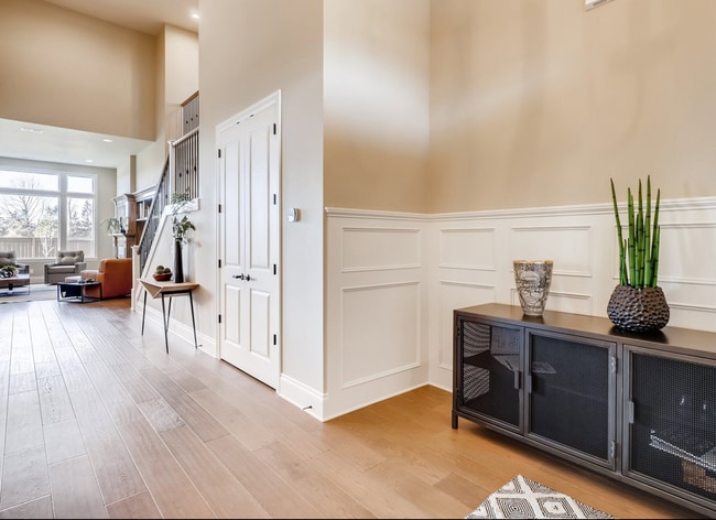 Building Photo - 27775 SW Larkspur Ter