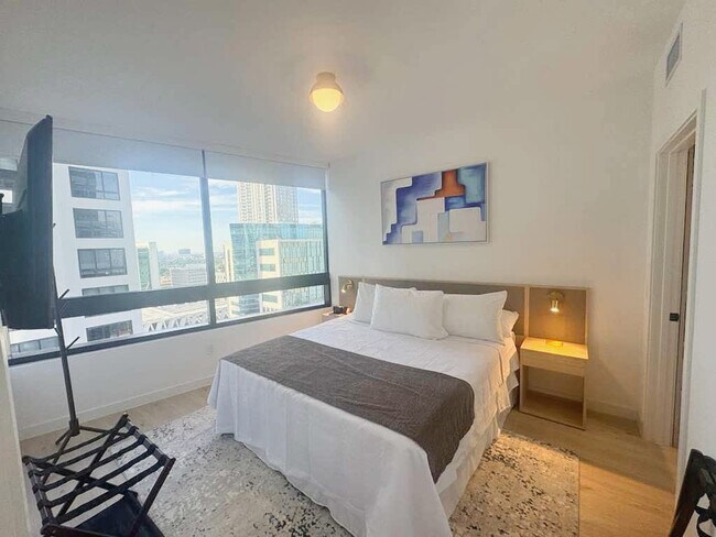 Foto del edificio - 225 N Miami Ave