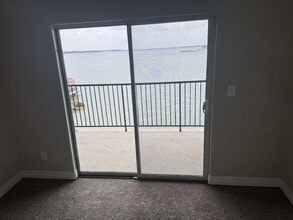 Building Photo - 7039 Kingston Cove Ln