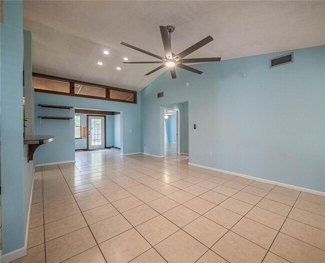 Foto del edificio - 4232 Stonehenge Rd
