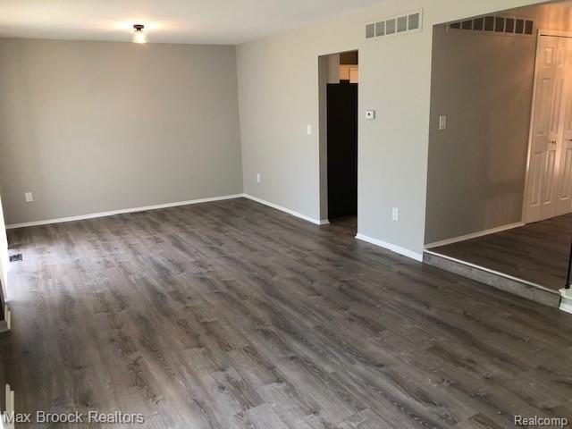 Building Photo - 6365 Richard Run St