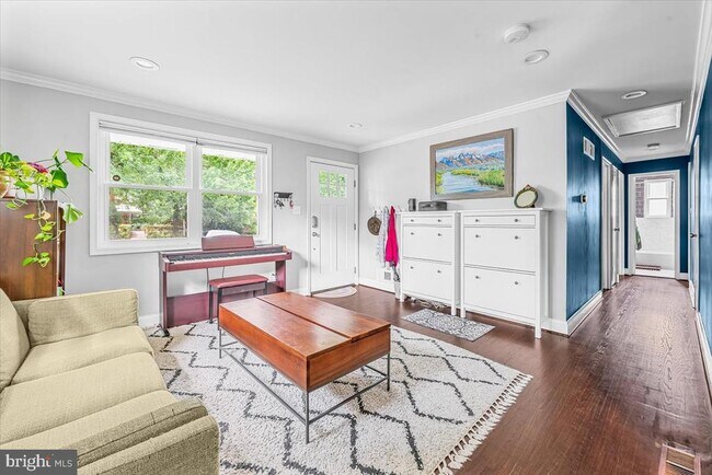 Foto del edificio - 4610 Coachway Dr