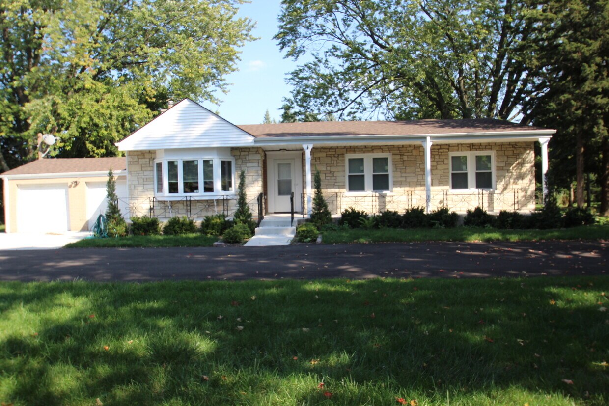 Primary Photo - 307 N Westgate Rd