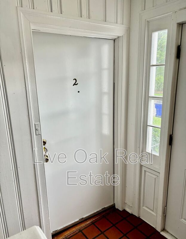 Foto del edificio - 9640 Sherwood Pl