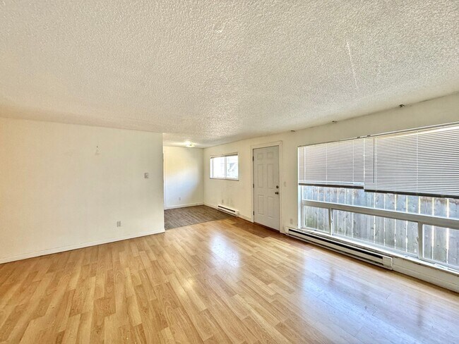 Foto del edificio - 4102 38th Ave. S