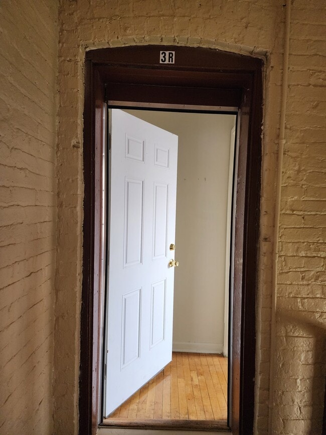 Photo - 1650 S St Louis Ave (Chicago, IL) Apartment