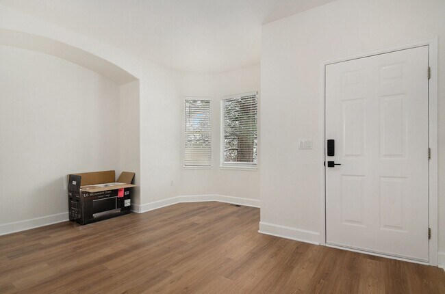 Foto del edificio - Fully renovated 3 bed/ 2.5 bath duplex in Casle Rock!!