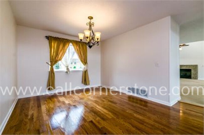 Foto del edificio - 3375 Brunswick Dr