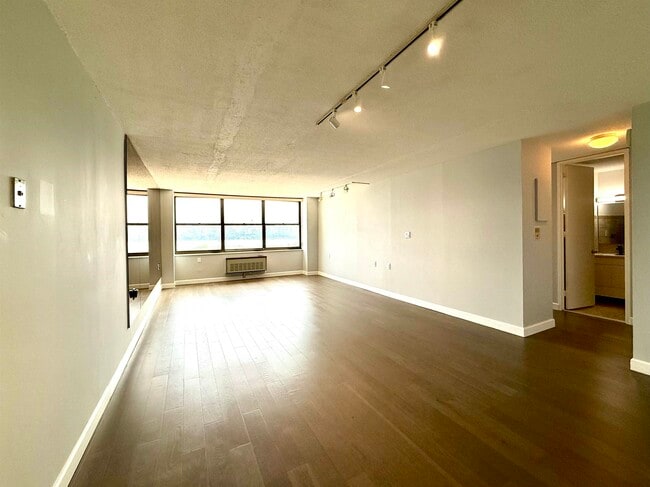 Building Photo - 7004 JFK Blvd E