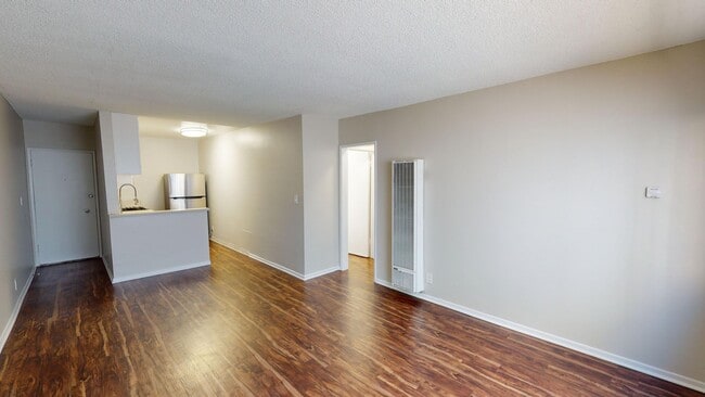 Interior Photo - 830 S. Grandview
