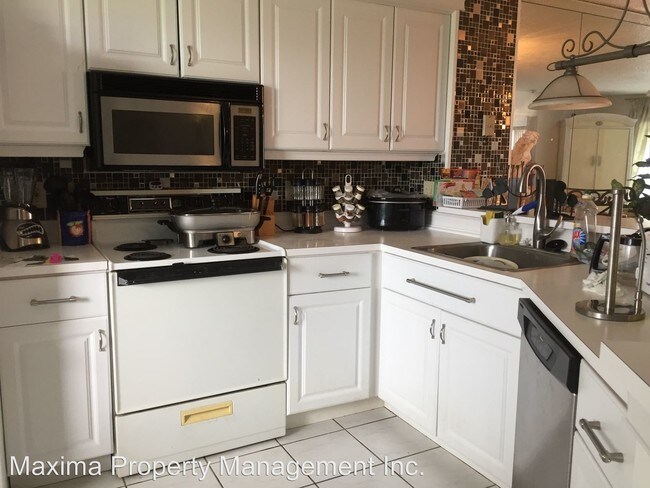 Foto del edificio - 2240 N Cypress Bend Dr