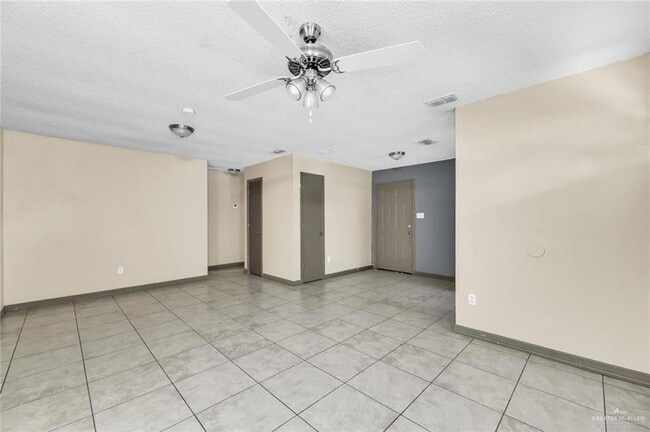 Foto del edificio - 440 W Siesta St
