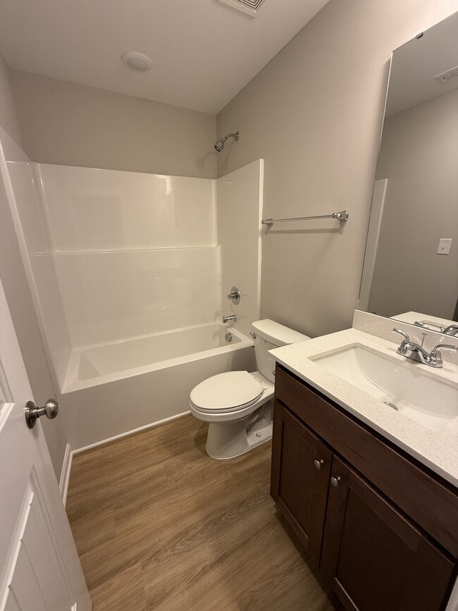 Building Photo - 104 Berkshire Cir