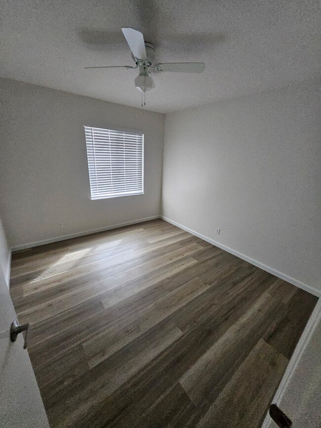 Building Photo - 695 Mayrum St