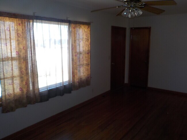 Building Photo - 1031 Moss Cir