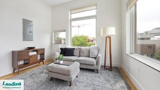 Building Photo - 135 Adams St