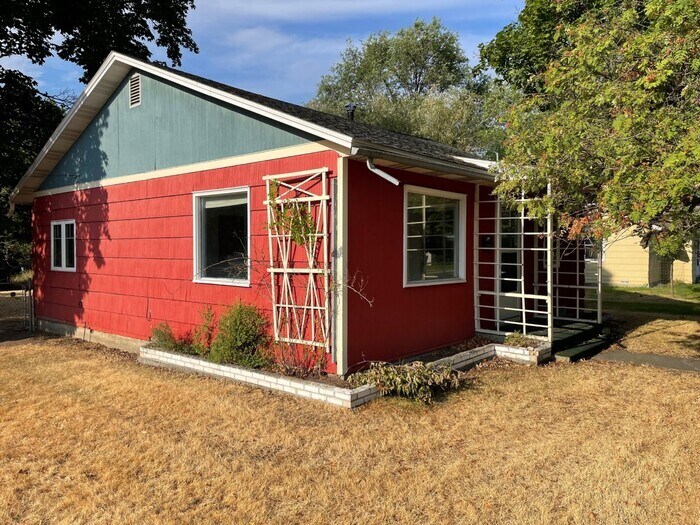 Foto del edificio - House with a double garage