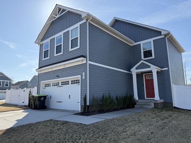 Building Photo - 4 Bedroom Modern Home in York County