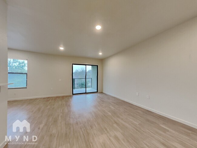 Foto del edificio - 1130 Babcock Rd Unit 230