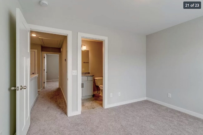 Guest room - 2343 Patrick Ave